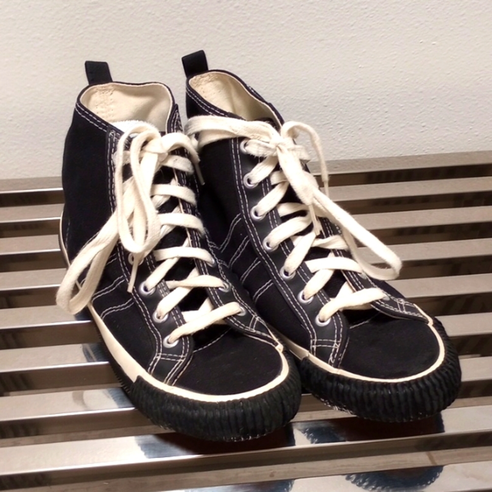 DKNY sneakers black